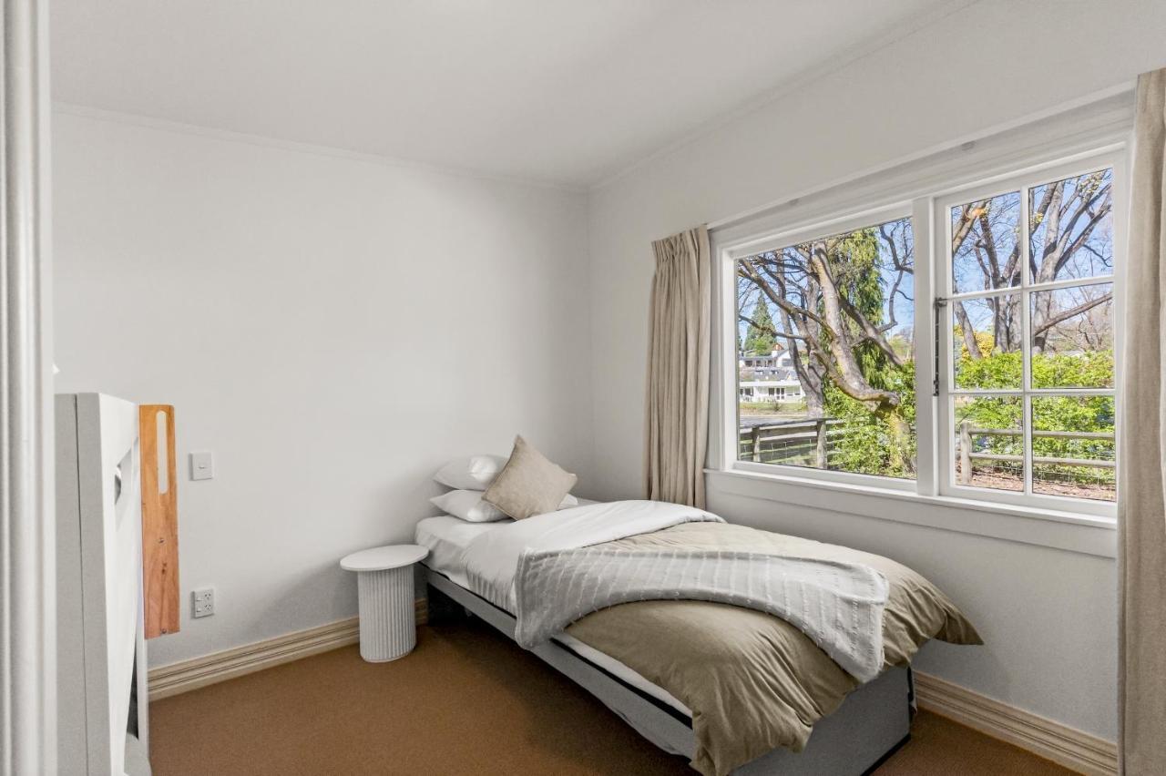 Aberdeen Cottage - Nestled In The Heart Of Arrowtown - New! Exterior photo
