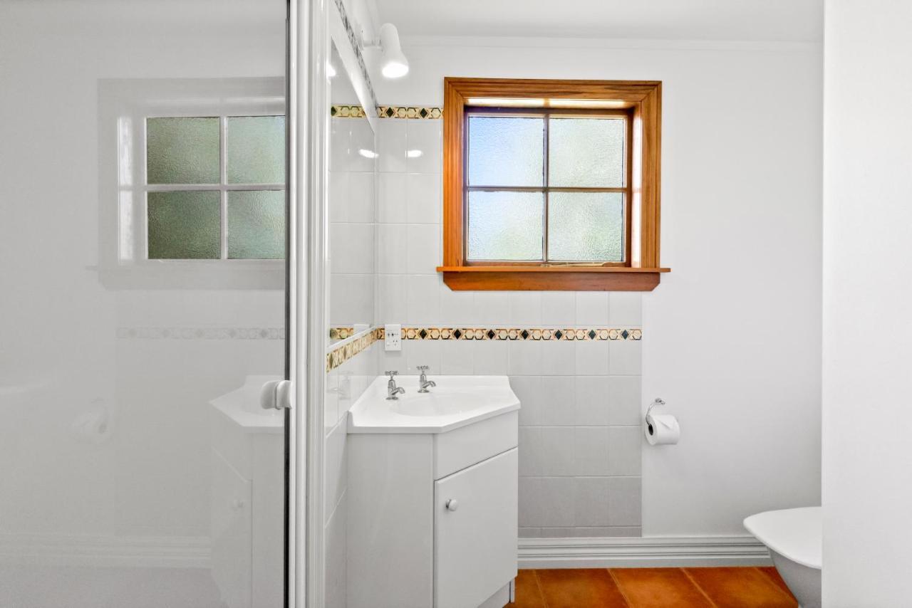 Aberdeen Cottage - Nestled In The Heart Of Arrowtown - New! Exterior photo