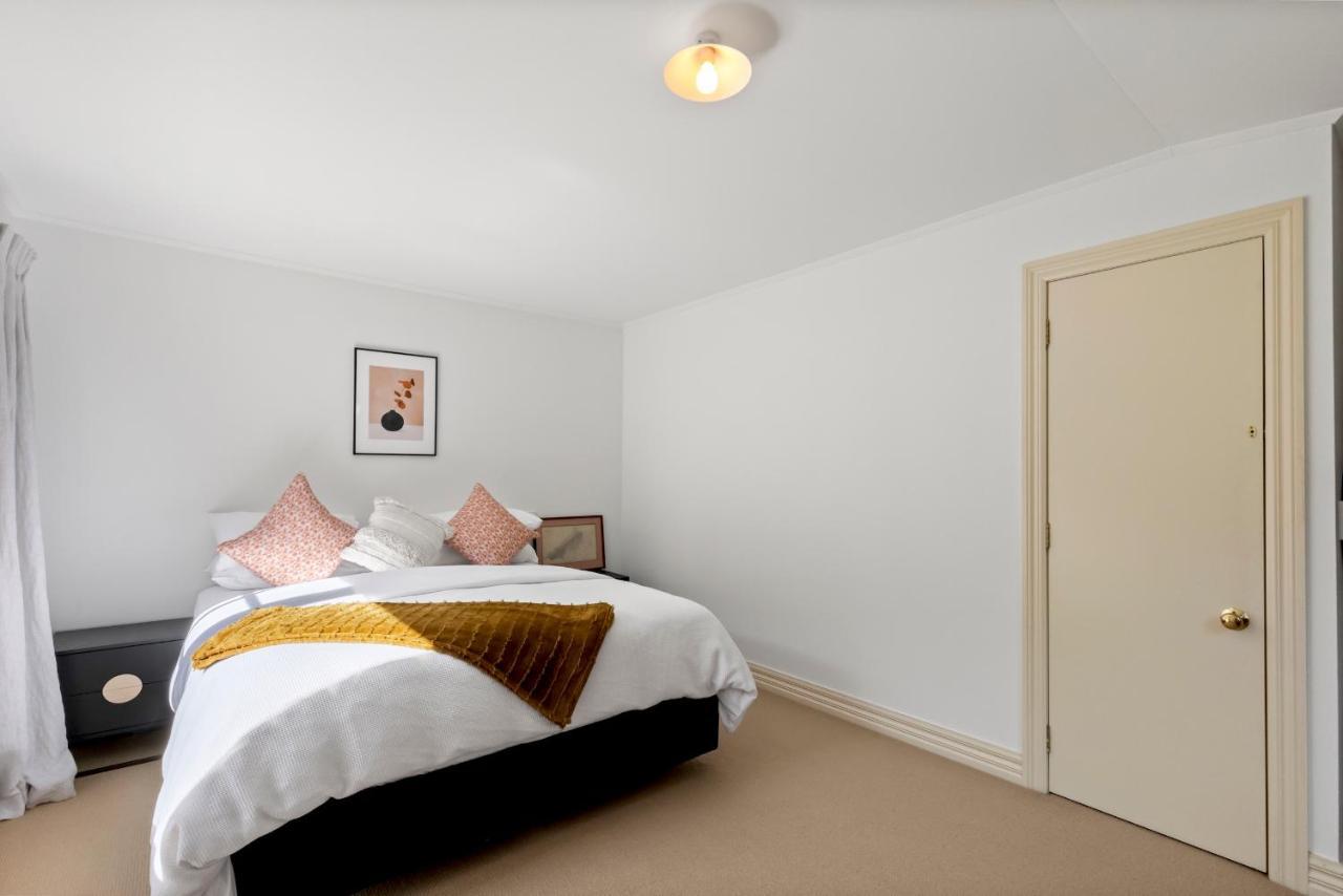 Aberdeen Cottage - Nestled In The Heart Of Arrowtown - New! Exterior photo